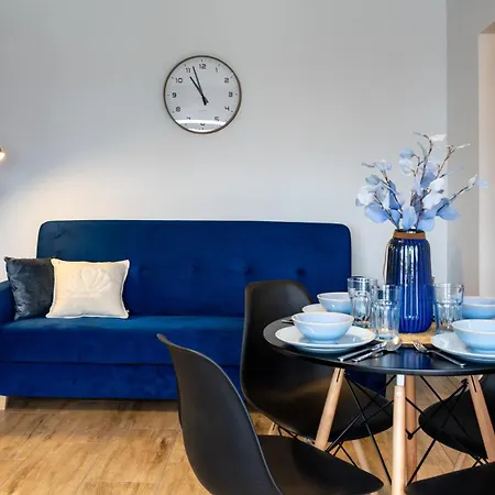 Centrum, Sun & Snow *